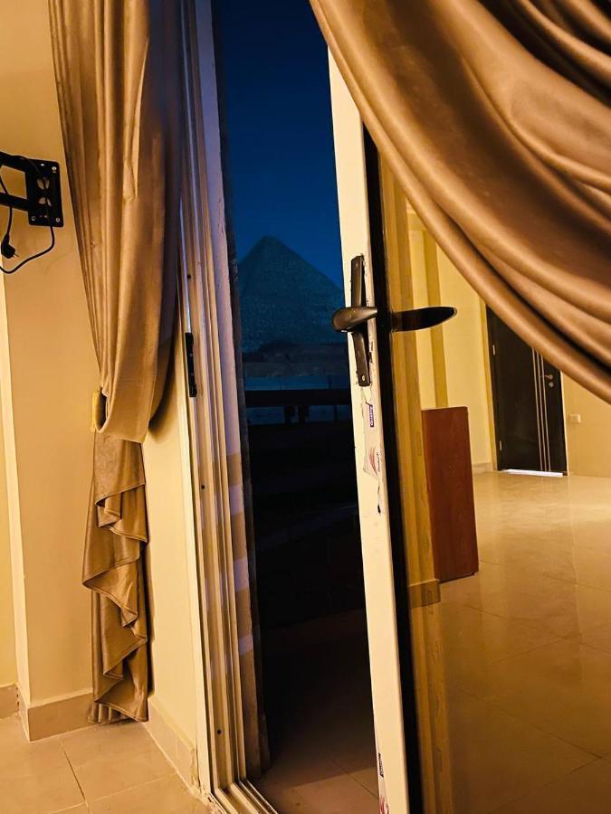 Solima Pyramids View Otel Kafret el-Gabal